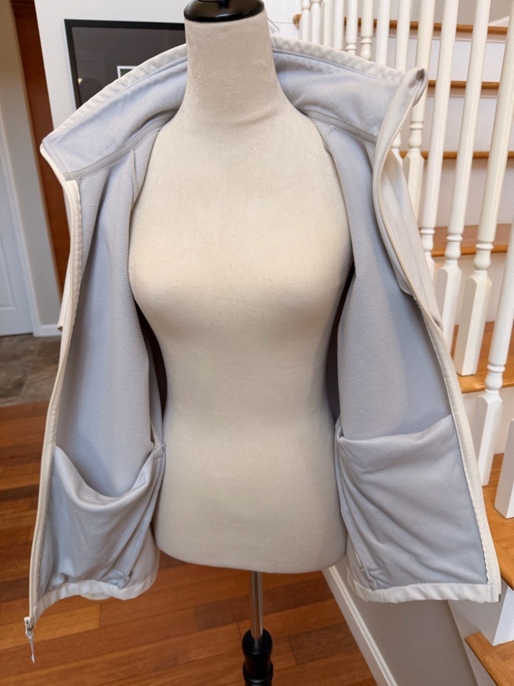 Columbia Women's XL Ivory Cream Full-Zip Softshell Jacket Lightweight Spring - Picture 6 of 9